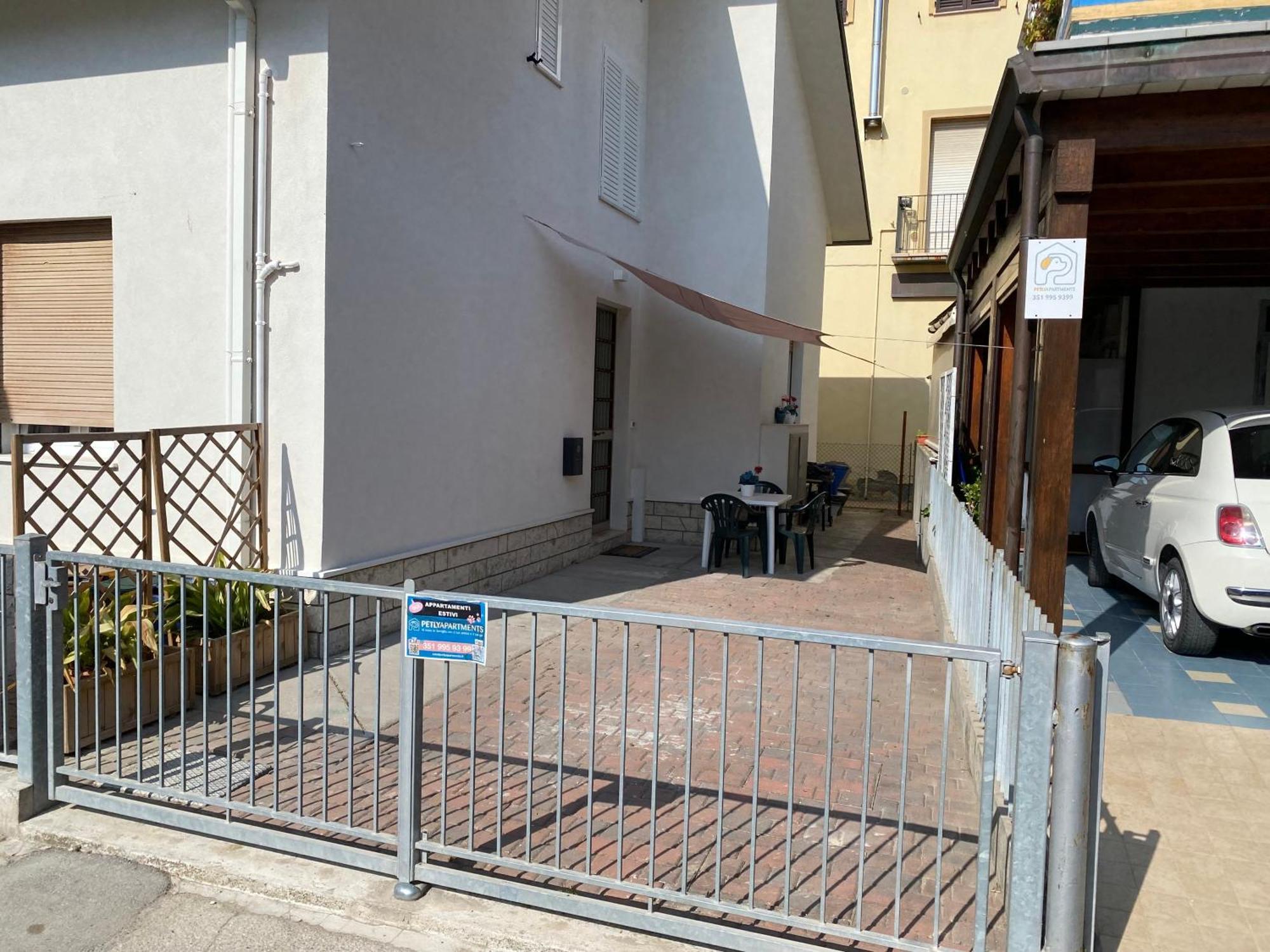 Petlyapartments #12 Bellaria-Igea Marina Exteriör bild